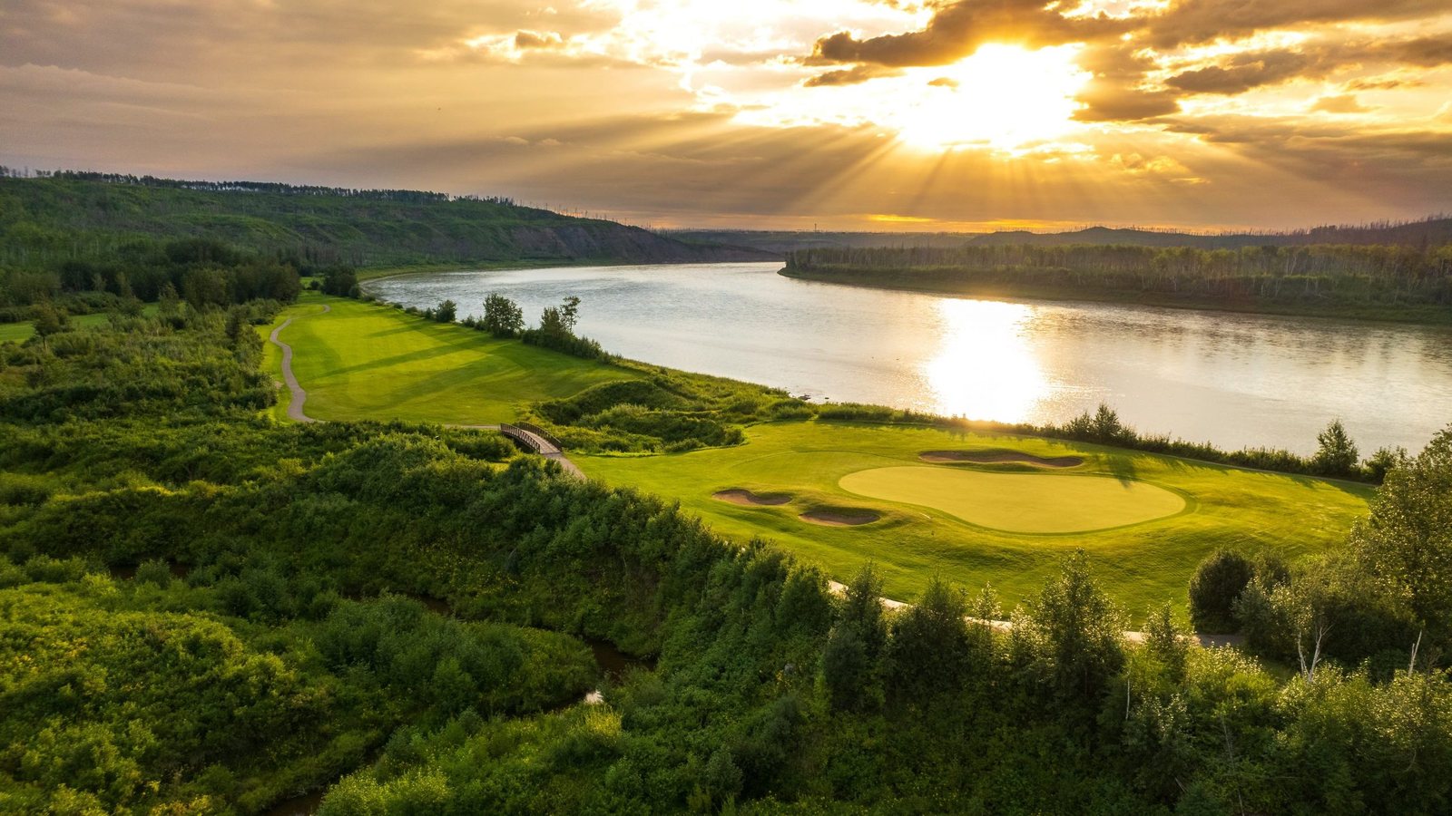 Evening light over the course at HH Golf Club